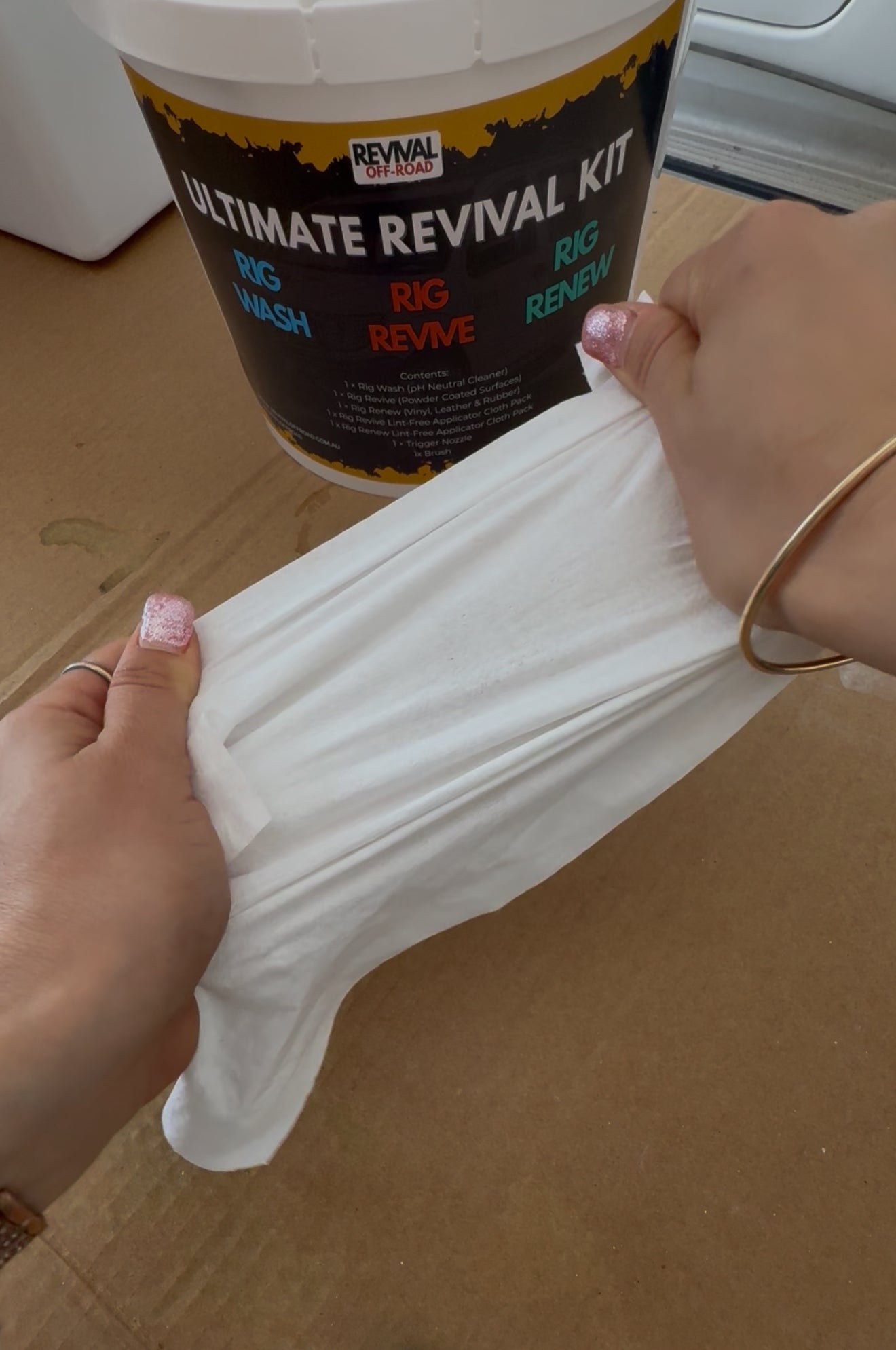 Lint Free Rig Wipes. Strong and durable.  Get the perfect finish every time with Rig Wipes - premium-grade, lint-free applicator wipes designed for use with Rig Revive and Rig Renew.