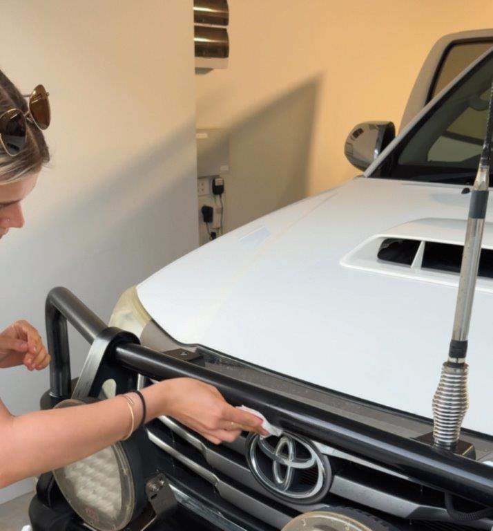 Professional detailing wipes for 4WD care products